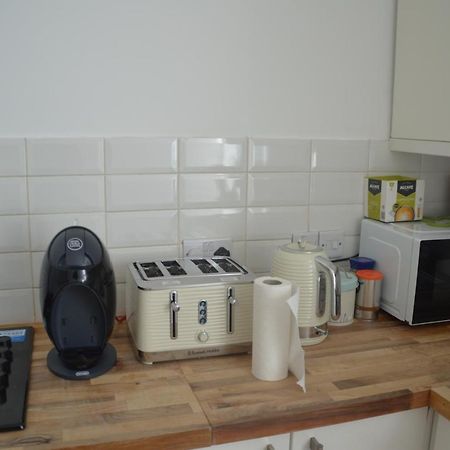 Two Bedroom Apartment In Londra Esterno foto