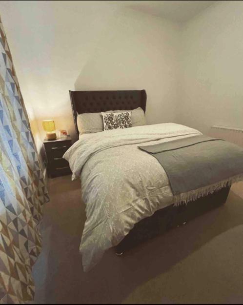 Two Bedroom Apartment In Londra Esterno foto