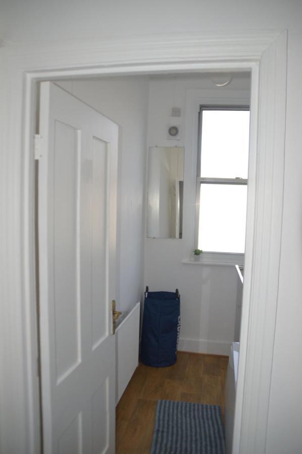 Two Bedroom Apartment In Londra Esterno foto