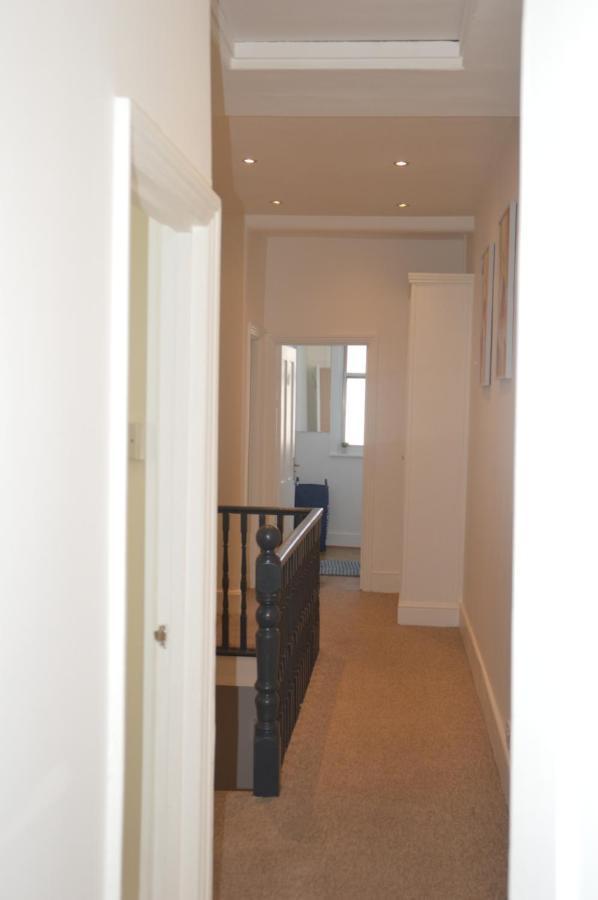 Two Bedroom Apartment In Londra Esterno foto