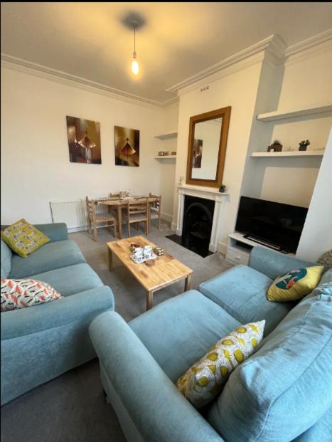 Two Bedroom Apartment In Londra Esterno foto