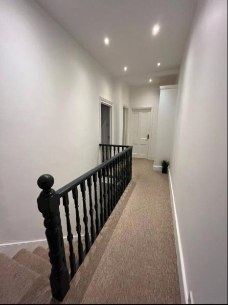Two Bedroom Apartment In Londra Esterno foto